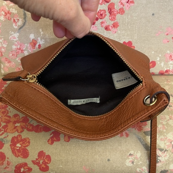 Lucky Brand Faux Leather Brown Small Pouch Zipper Bag, Make Up, Travel, Flat - Picture 7 of 11